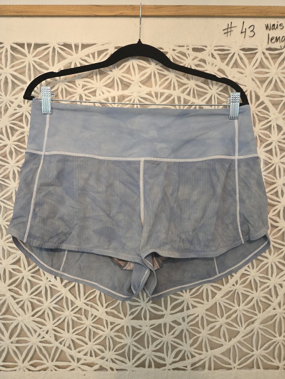 Lululemon Speed Up Shorts 2.5” Blue Tie Dye Size 10 High-Rise Athletic Running